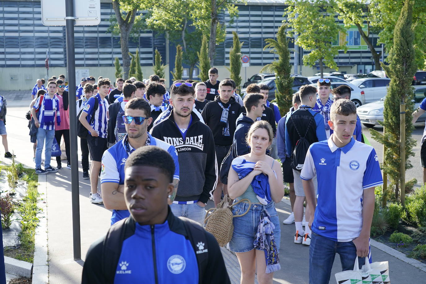 Fotos: El alavesismo arropa a su equipo