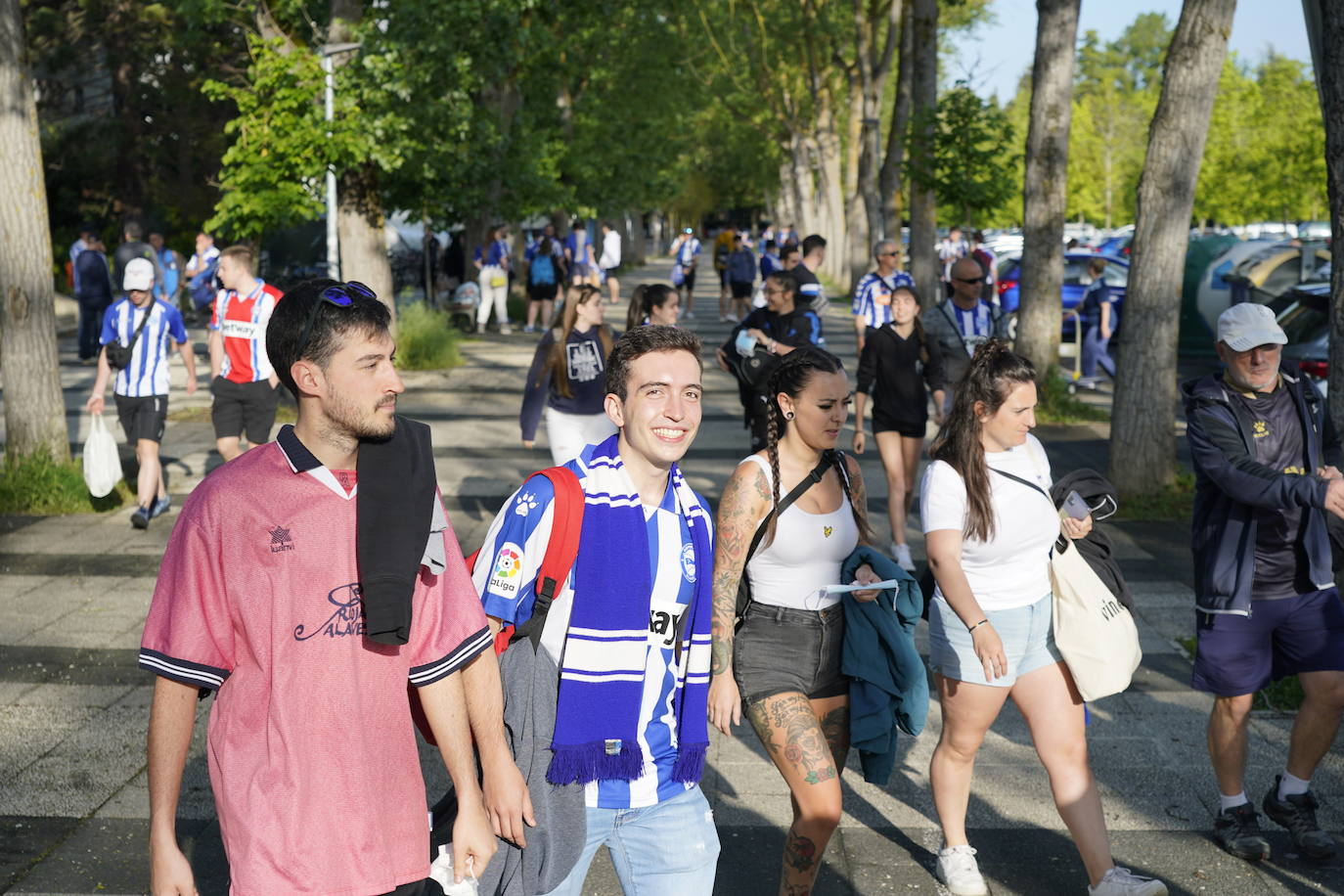 Fotos: El alavesismo arropa a su equipo