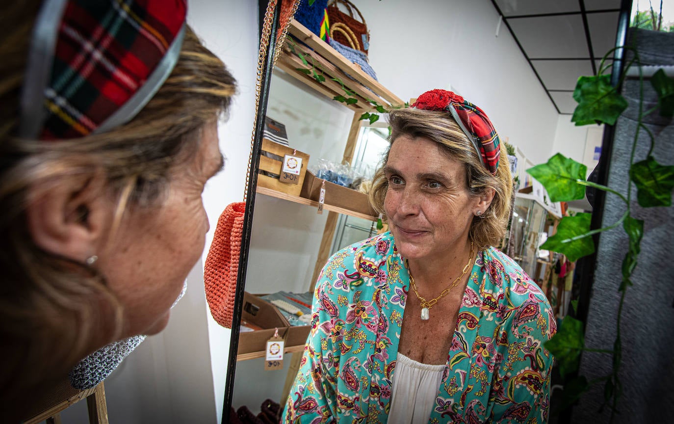Fotos: Una tienda con diez firmas de mujeres artesanas abre sus puertas frente al Museo de Bellas Artes
