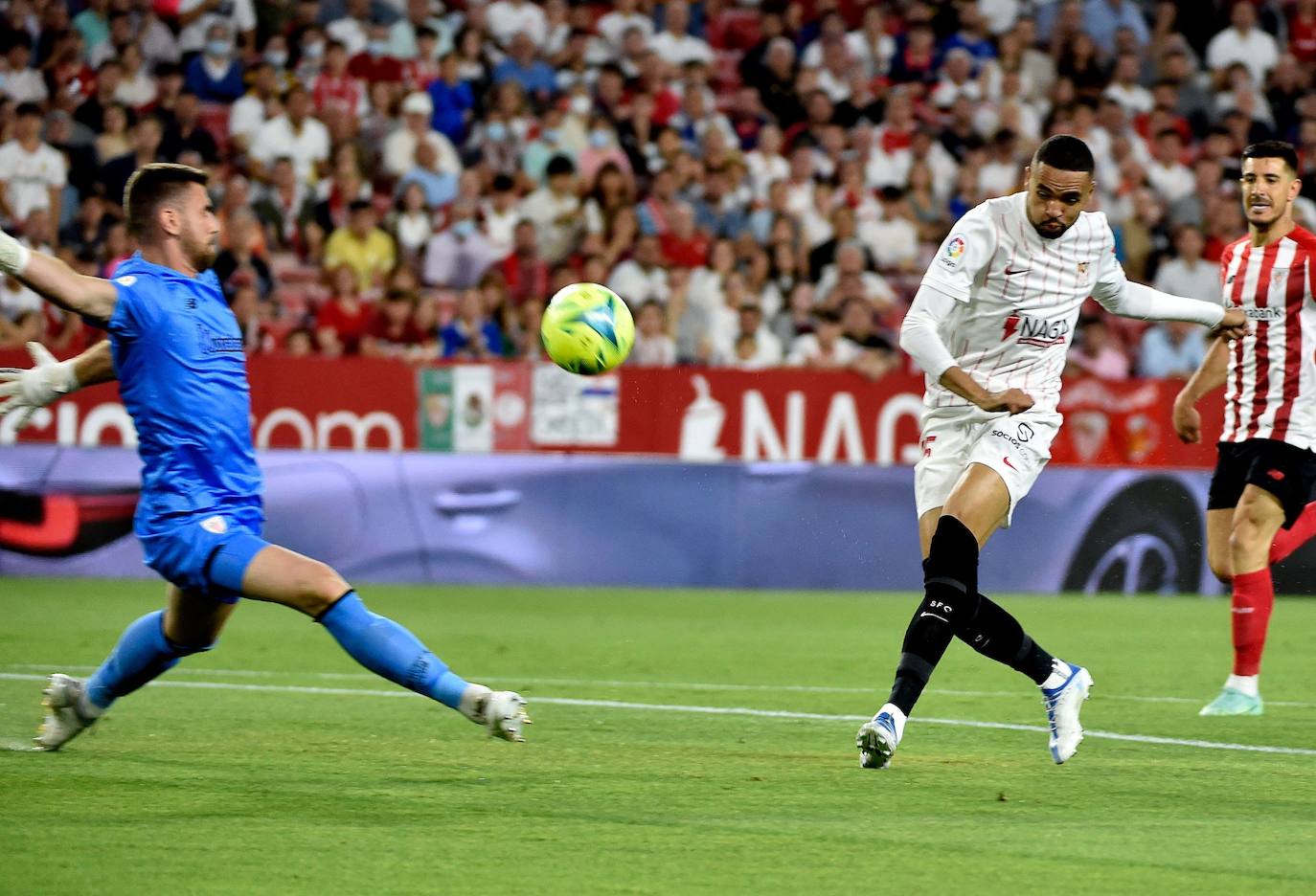 Fotos: Las mejores imágenes entre el Sevilla y el Athletic