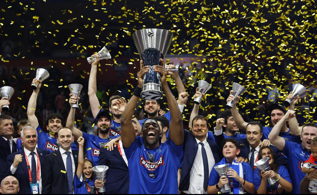 El Efes, otra vez campeón de Europa, deja al Madrid sin undécima