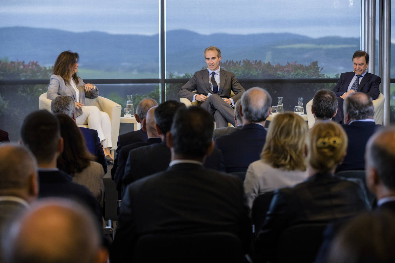 Fotos: El Parque Tecnológico de Álava, escenario del Foro Finanza