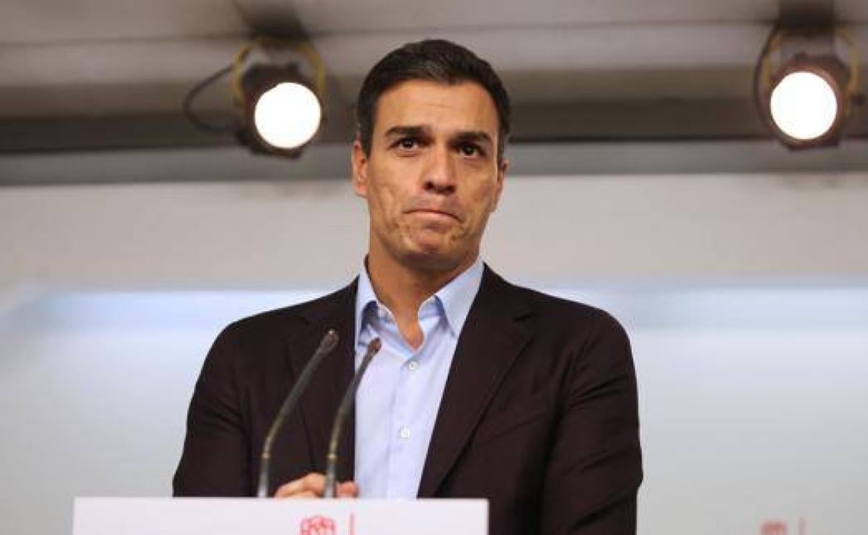 Pedro Sánchez, en el anuncio de su renuncia a la Secretaría General del PSOE.