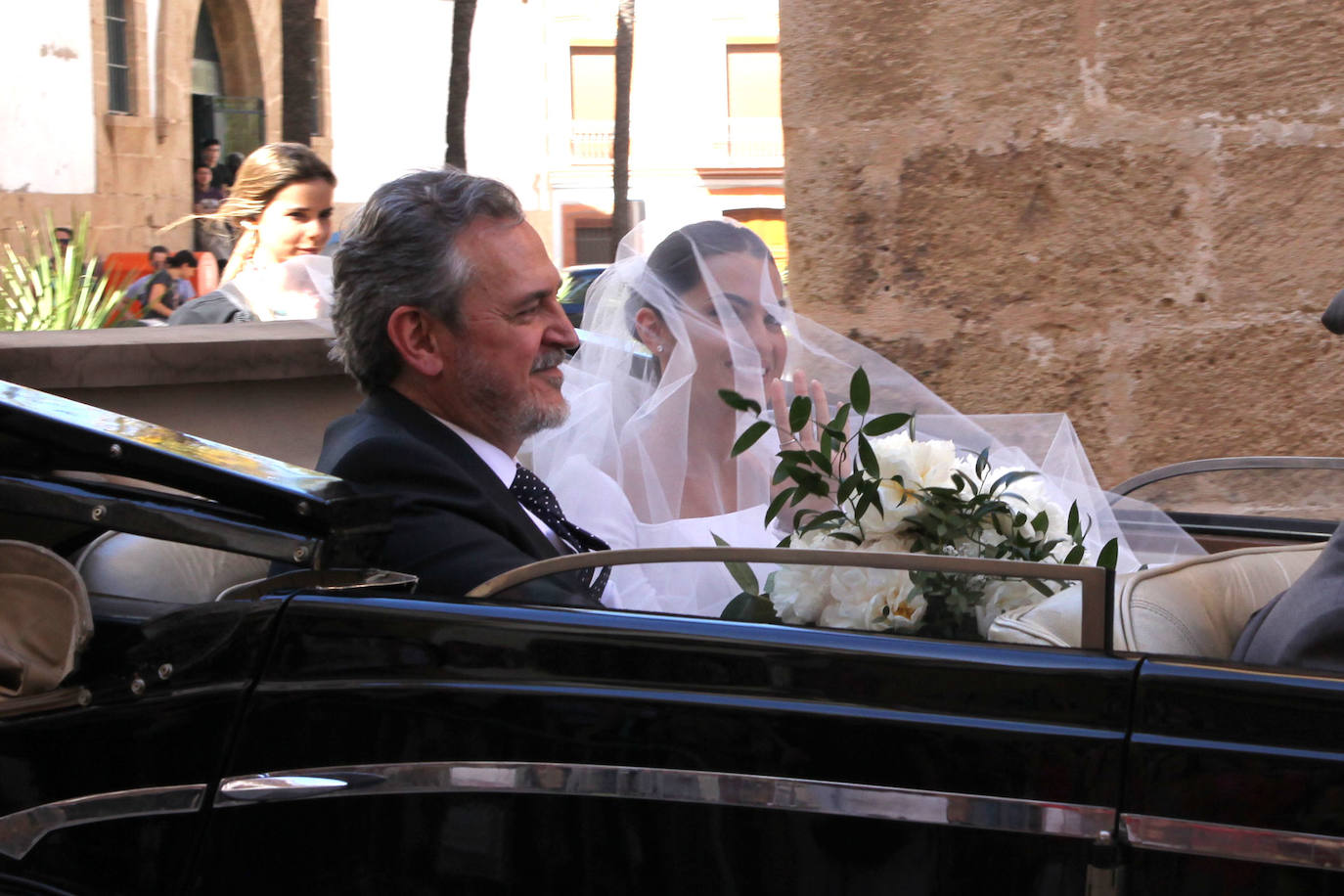 Fotos: Los looks más elegantes de las invitadas a la boda de Marta Lozano