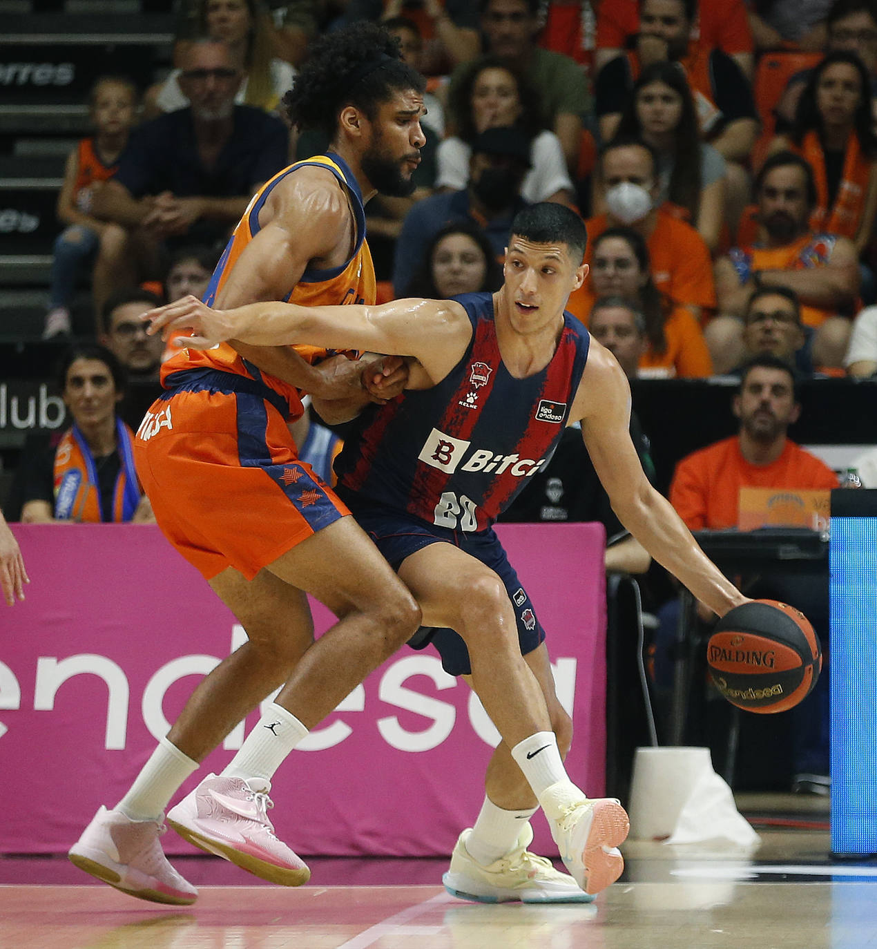 Fotos: Las mejores imágenes del Valencia - Baskonia