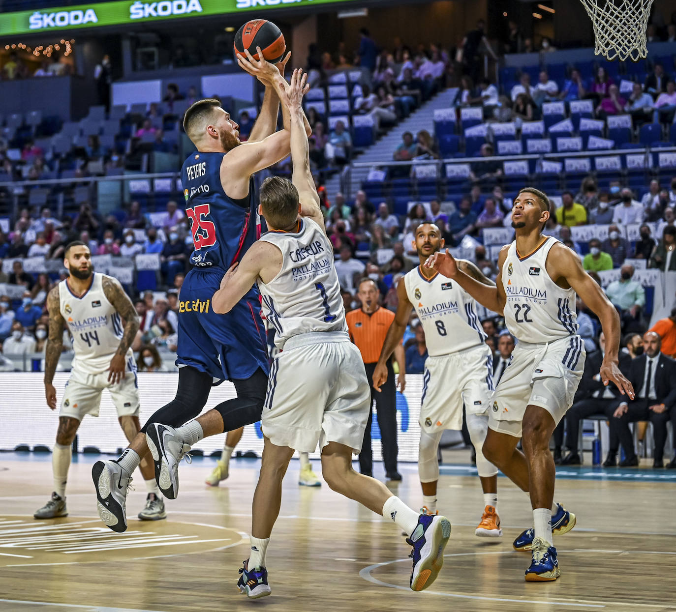 Fotos: Las mejores imágenes del Real Madrid - Baskonia