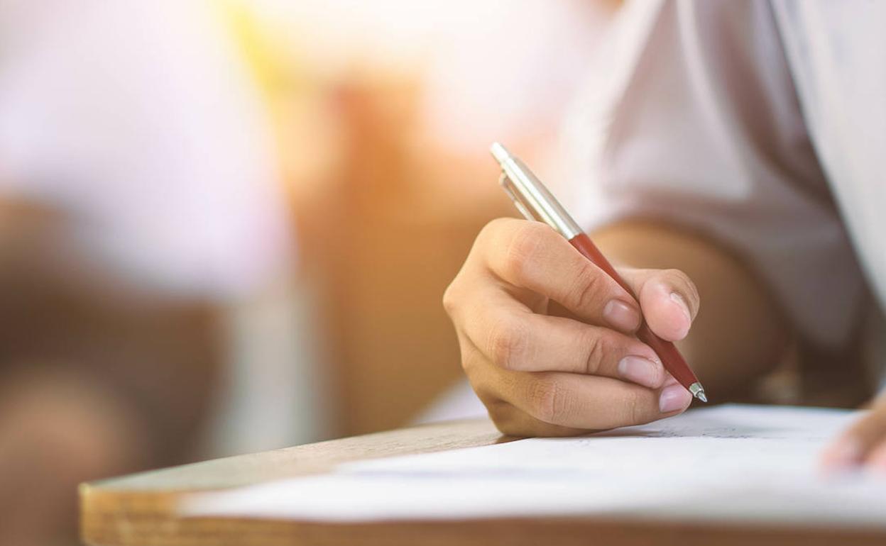 Baxoa hiru urtekoa den bigarren hezkuntzako zikloa bukatzen dutenean Ipar Euskal Herriko ikasleek gauzatzen duten froga da. 