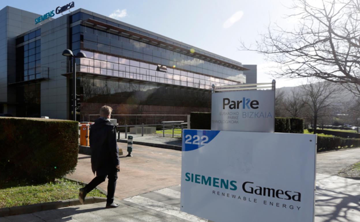 Los sindicatos trasladan al Gobierno vasco su preocupación por el futuro de Siemens Gamesa