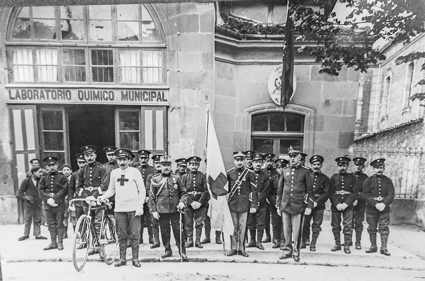 Fotos: Siglo y medio de vidas salvadas y reconstruidas