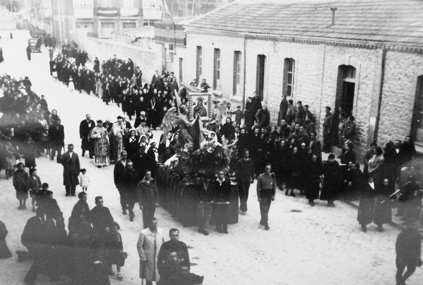Fotos: Siglo y medio de vidas salvadas y reconstruidas