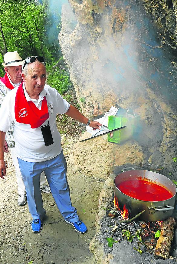 Preparando el almuerzo para los madrugadores.