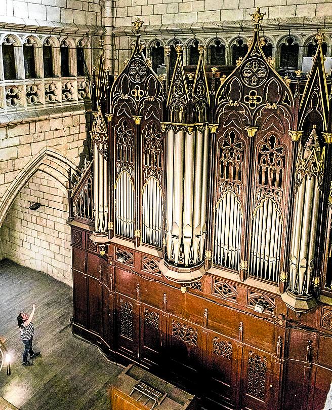 Catedral Vieja de Vitoria. Obra de la casa Walcker en 1936. Tiene consola exenta, tres teclados manuales de 61 notas y un pedal de 32.