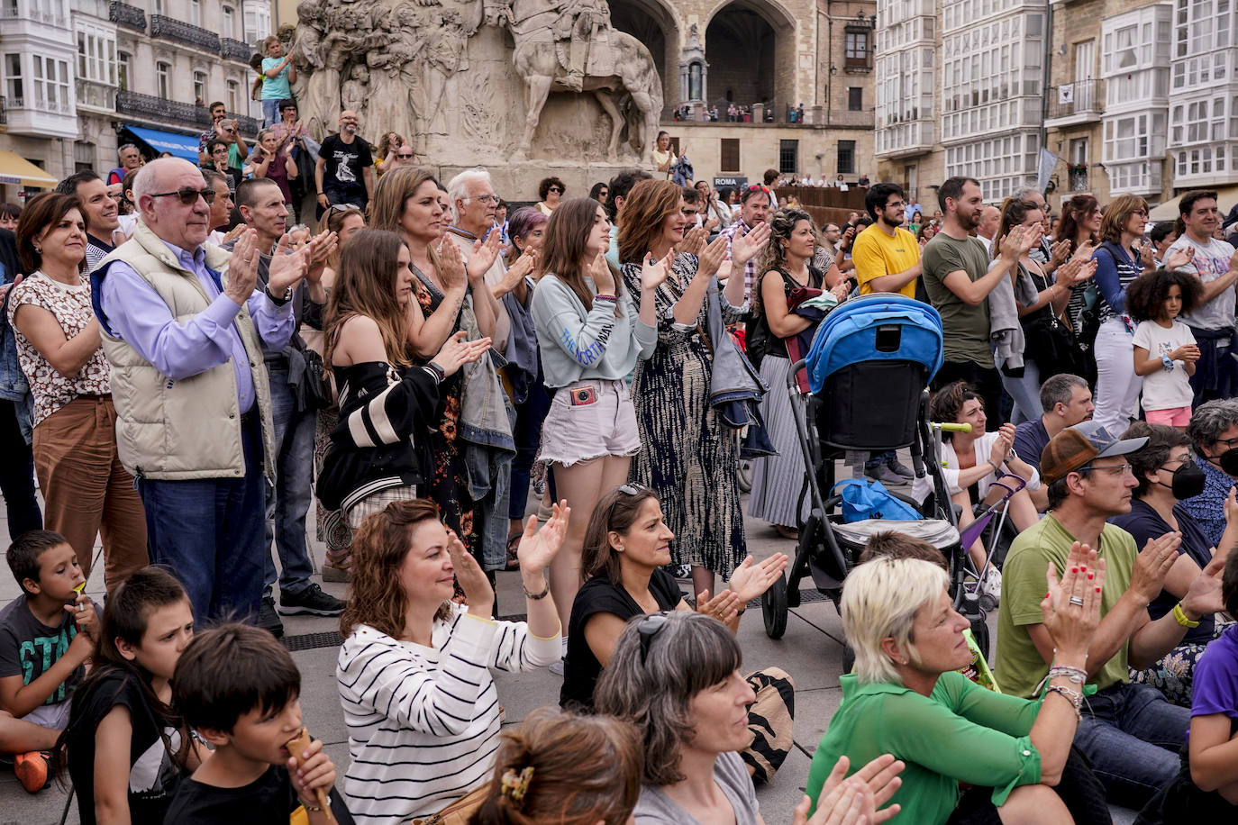 Fotos: Así ha sido el sábado cargado de espectáculos por Kaldearte en Vitoria