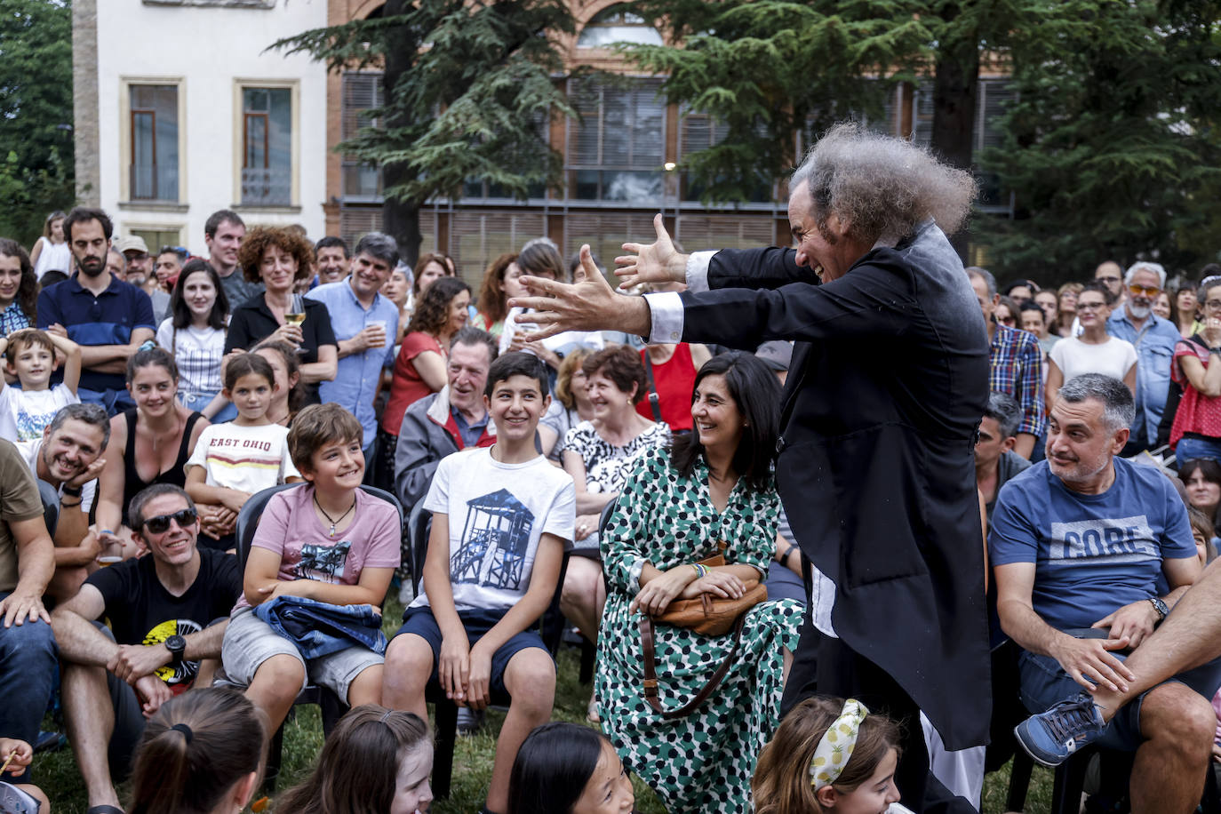 Espectáculo 'The Crazy Mozarts' de la compañía Niño Costrini en Jardines de Falerina
