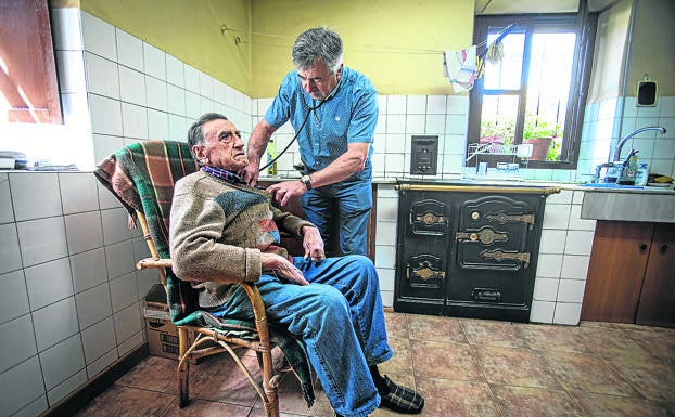 «Quitar una plaza en una zona rural es cerrar su consultorio»