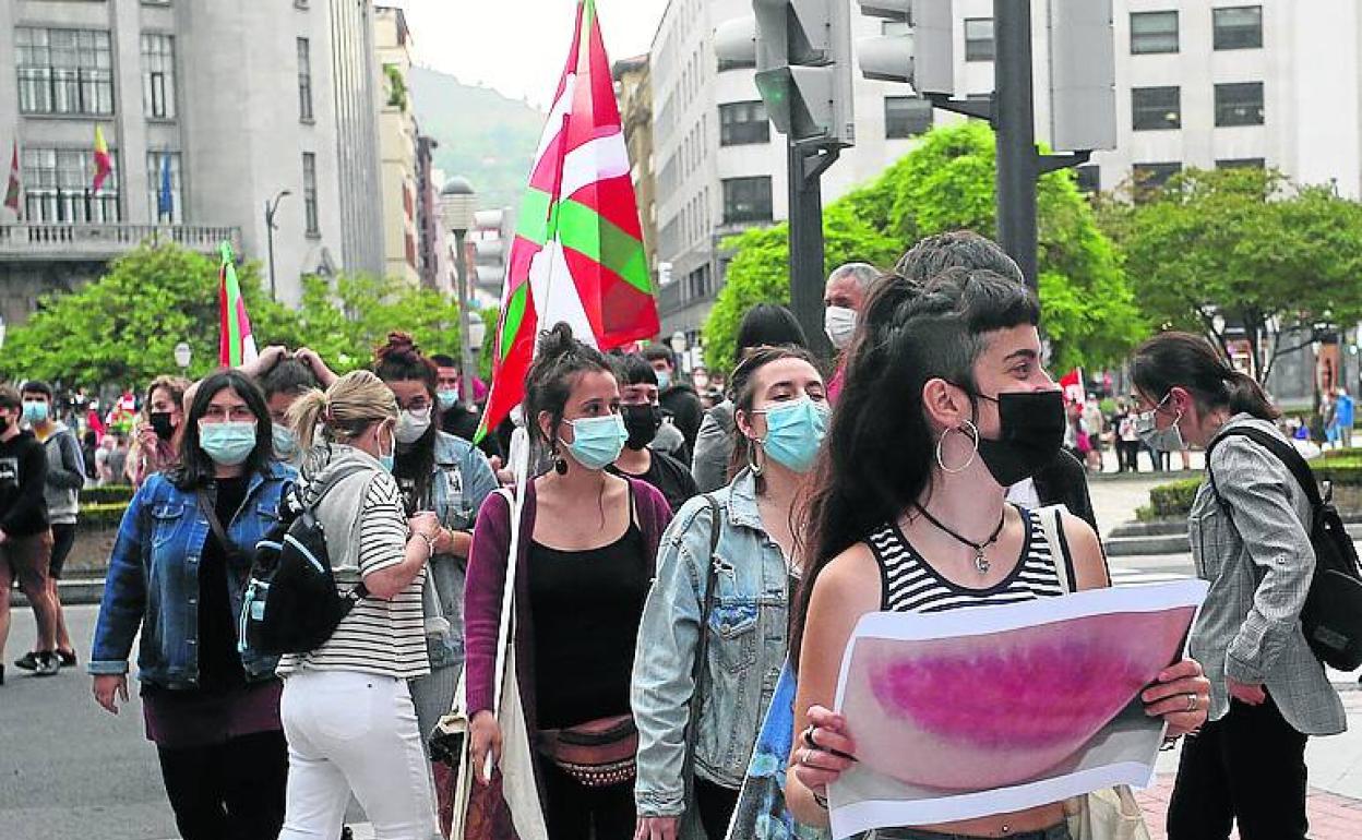 Protesta de Ernai, las juventudes oficiales de Sortu. 