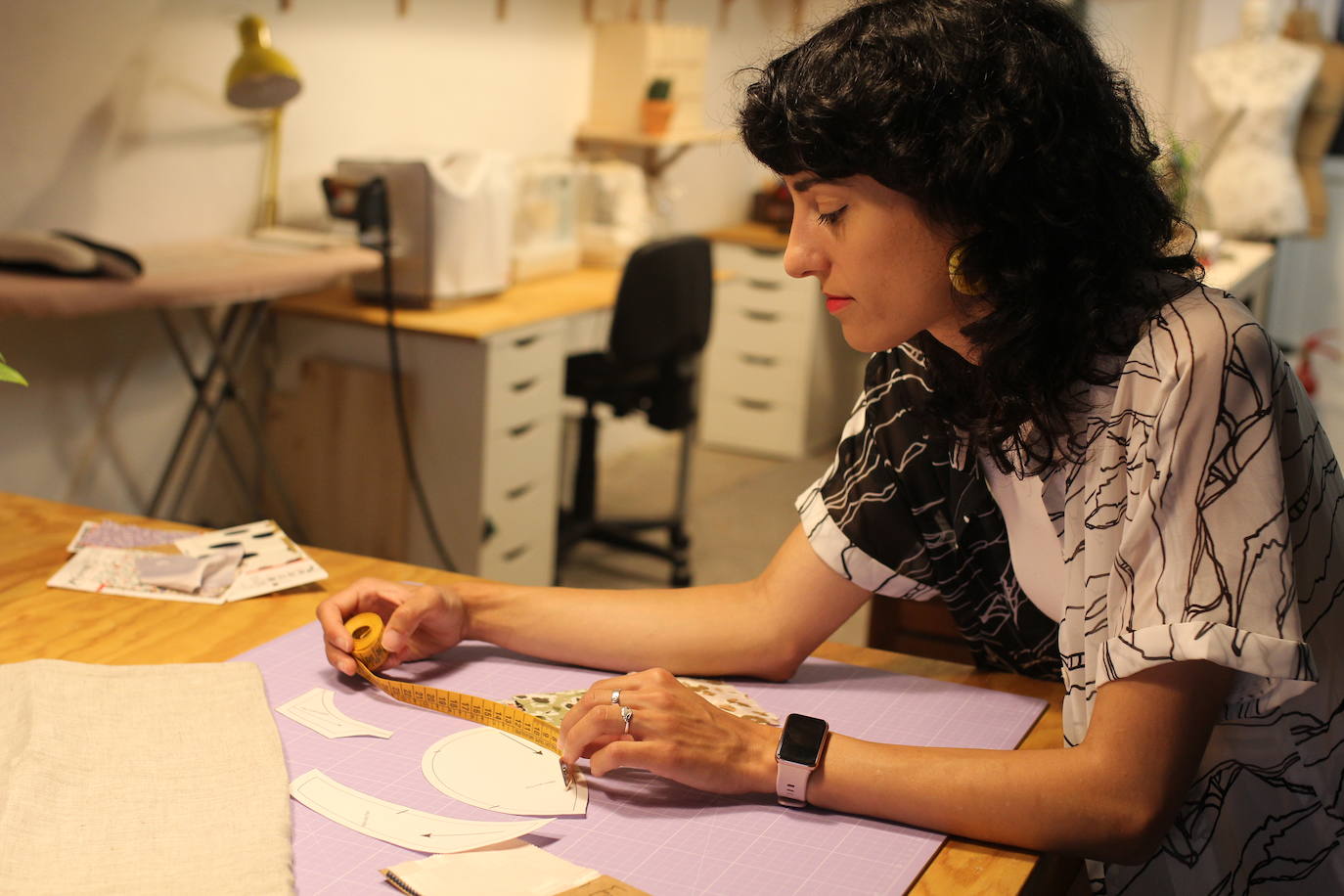 Fotos: De su éxito en redes a abrir un taller en Deusto: dos amigas triunfan con sus clases de costura