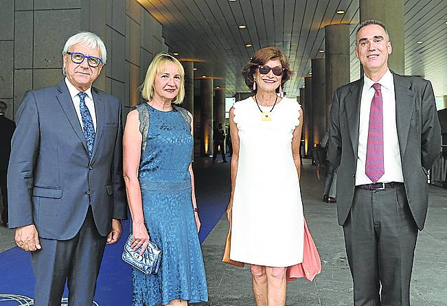 Vicente Reyes, Maite Lozano, Esther Domínguez y Alberto Oleaga.