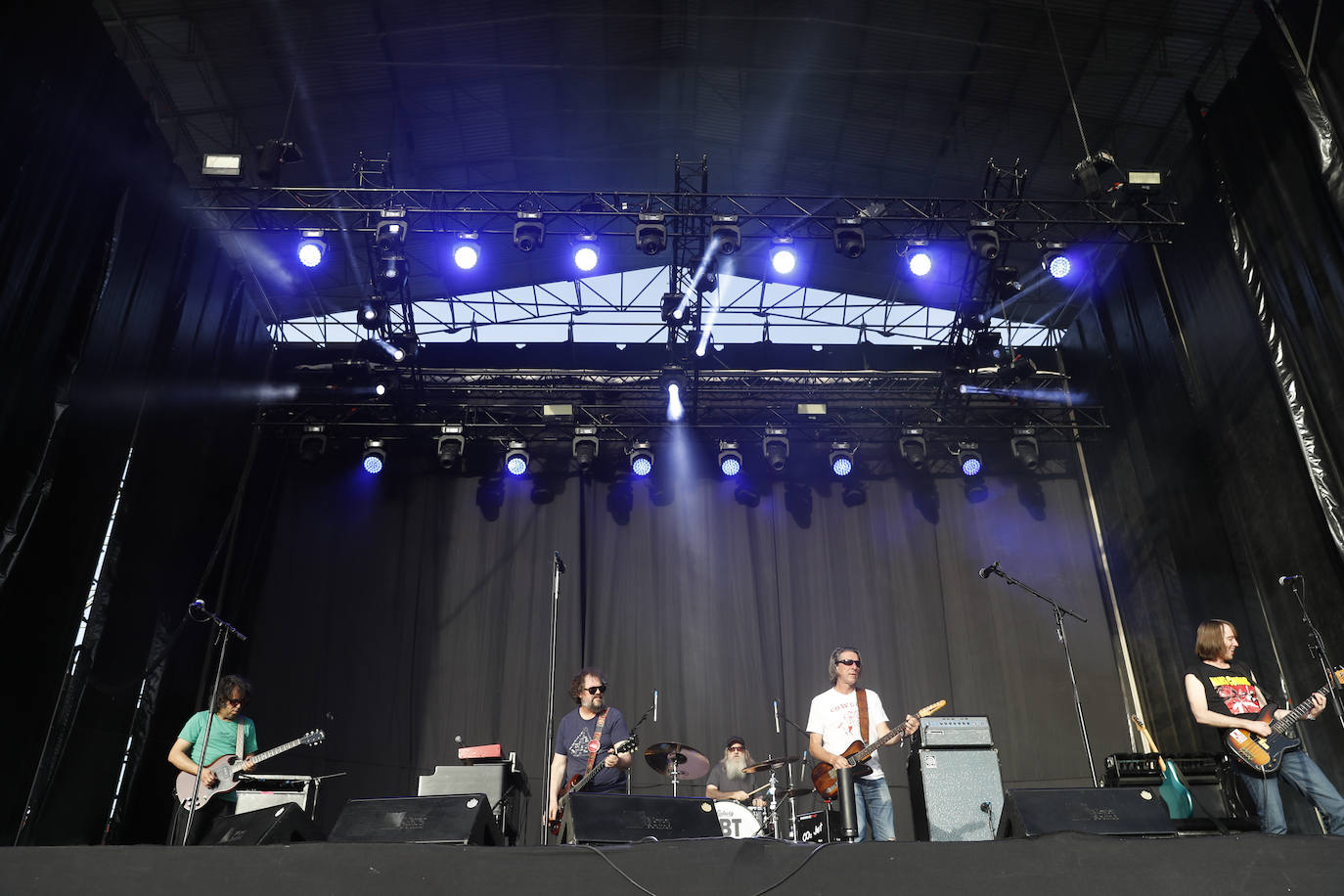 Fotos: Los conciertos del viernes en el Azkena