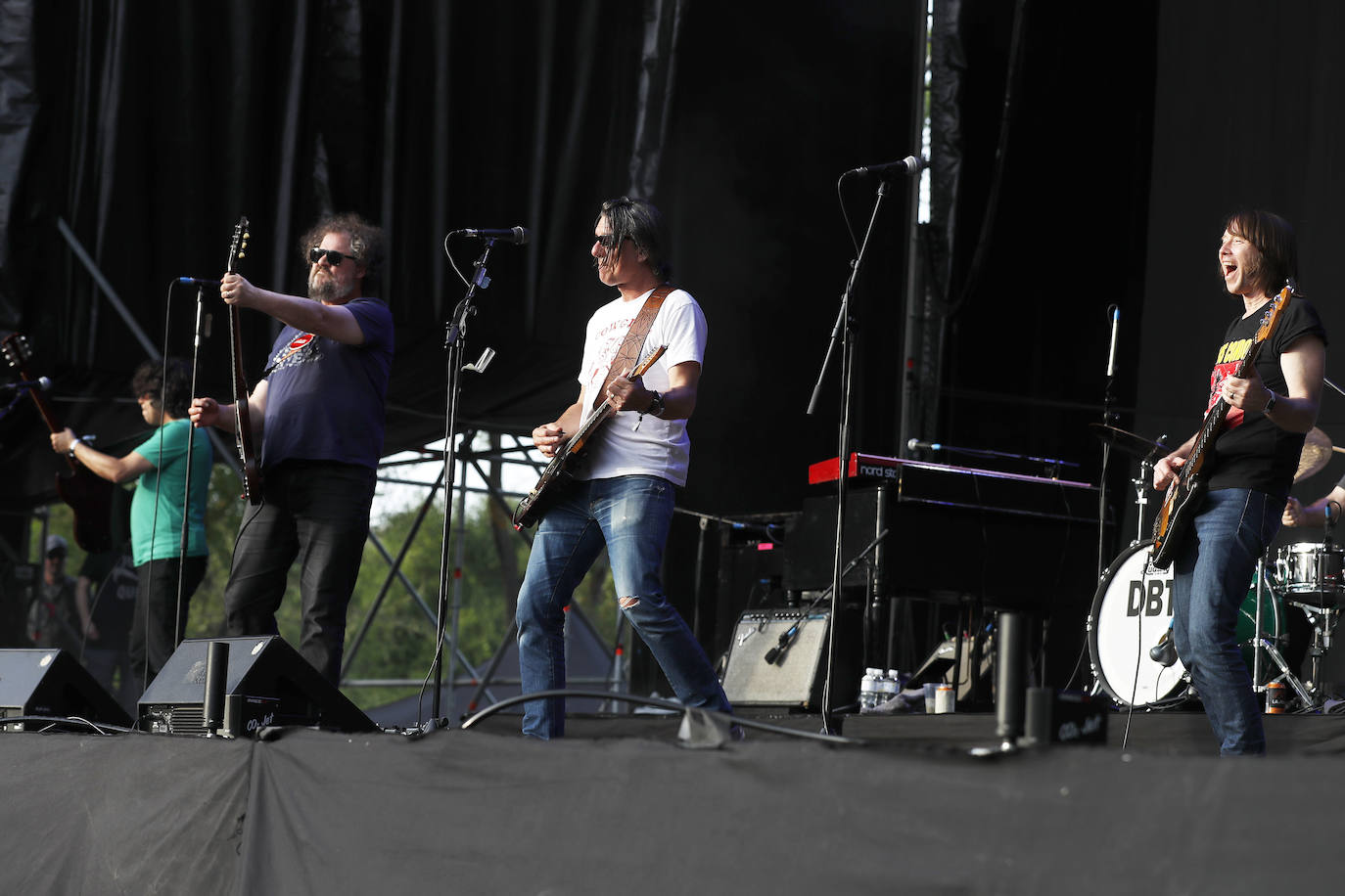 Fotos: Los conciertos del viernes en el Azkena