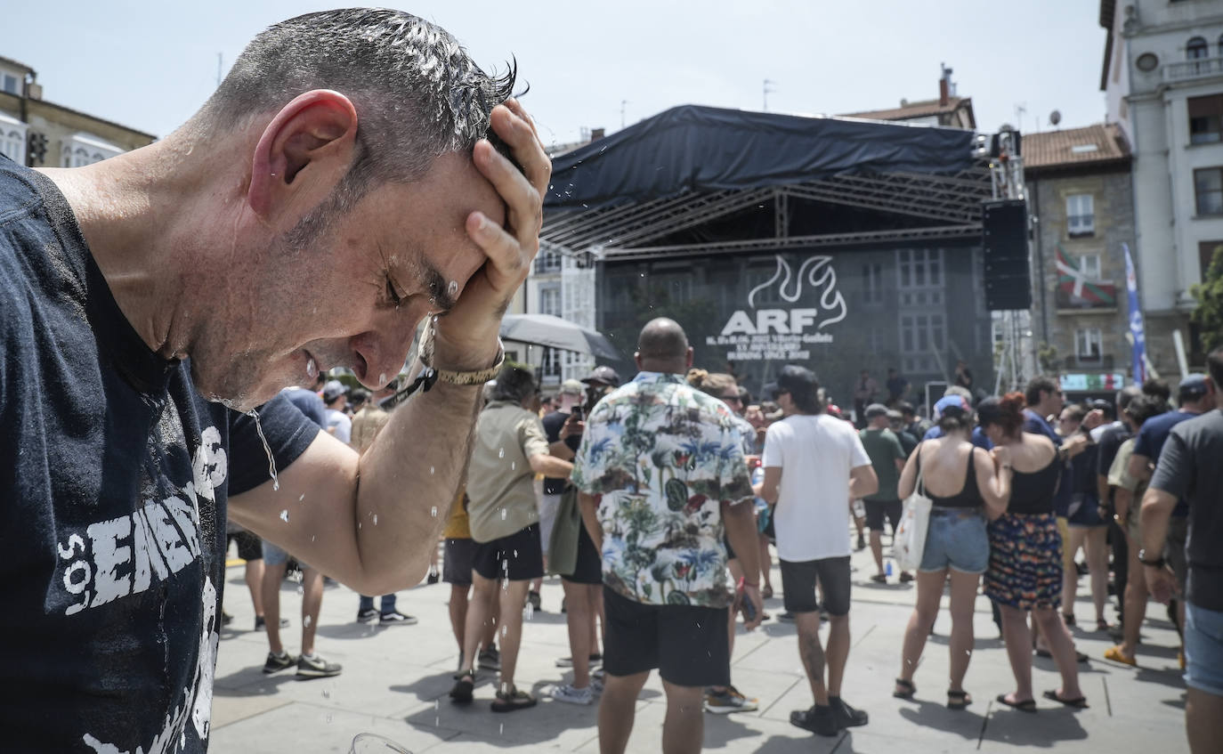 Fotos: Los conciertos del viernes en el Azkena