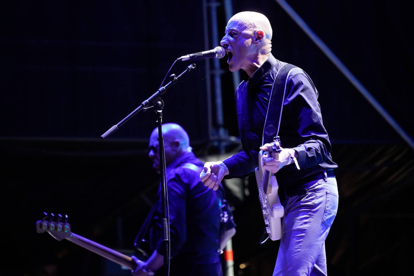 Fotos: Ilegales agotan la segunda noche del Azkena