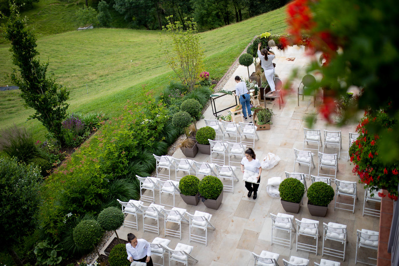 Fotos: Sí, es posible transformar un &#039;look bridal&#039; solo con los accesorios: la novia vizcaína que lo consiguió