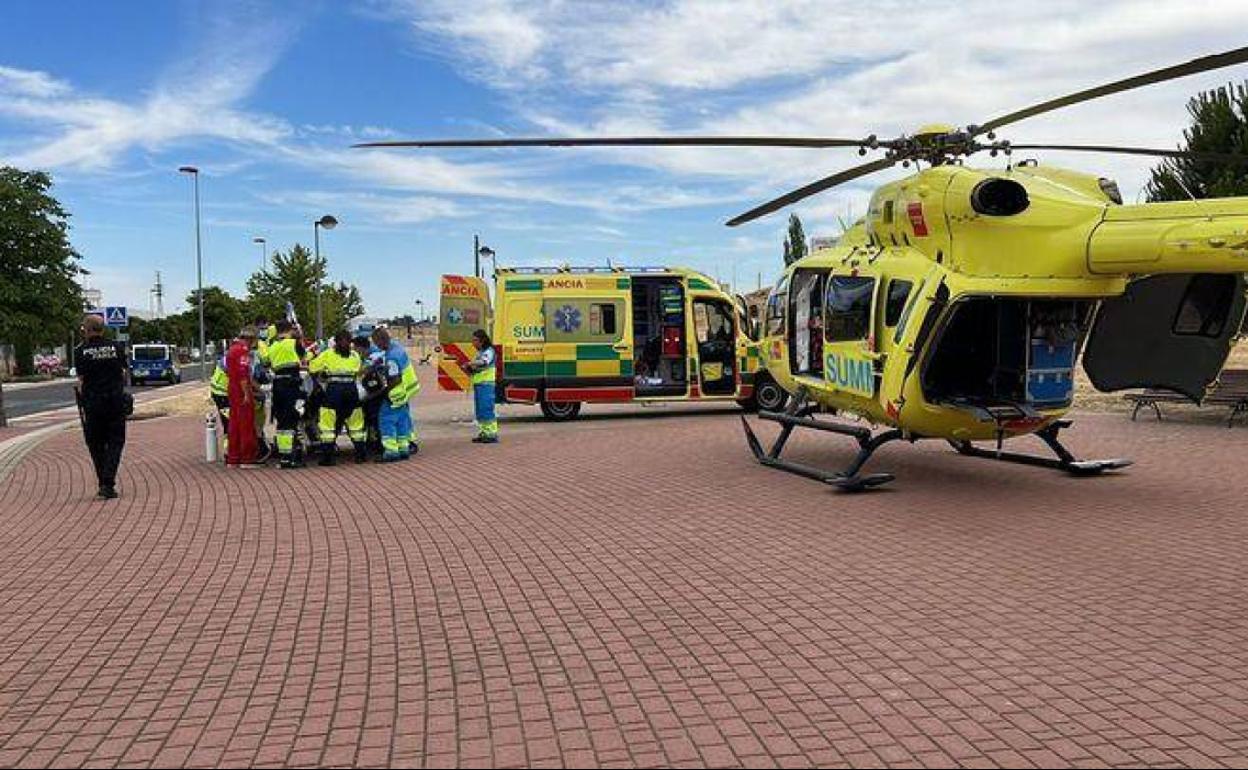 Efectivos de Emergencias 112 Comunidad de Madrid en un suceso en Parla.