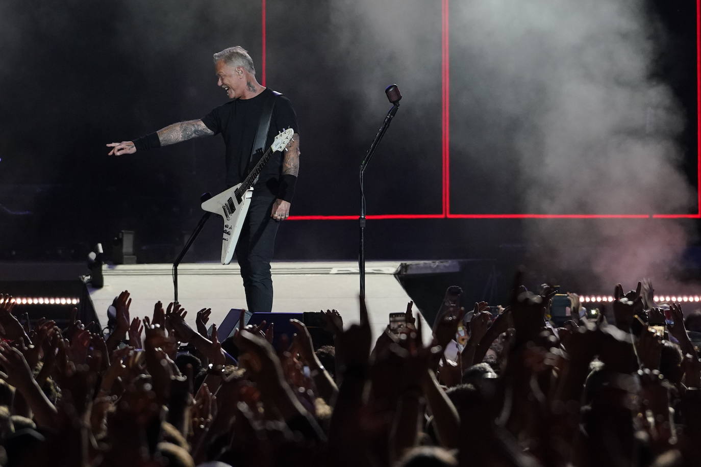 Fotos: El rock inmortal de Metallica inunda San Mamés