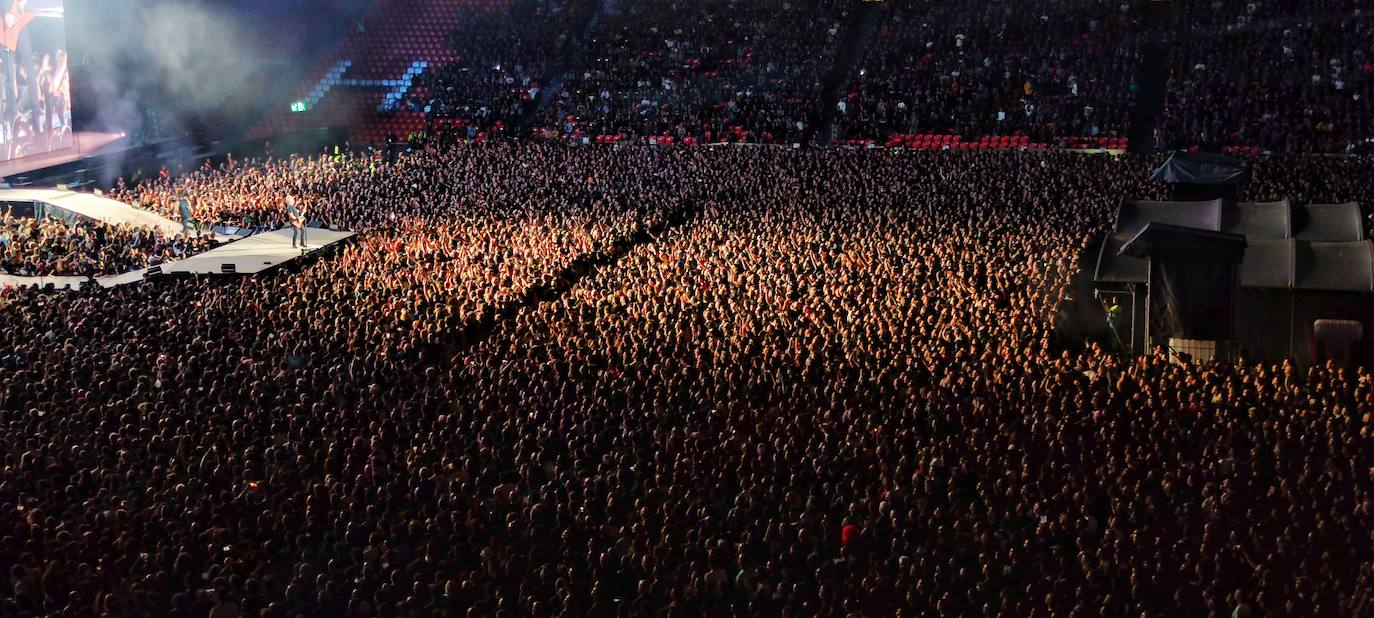 Fotos: El rock inmortal de Metallica inunda San Mamés