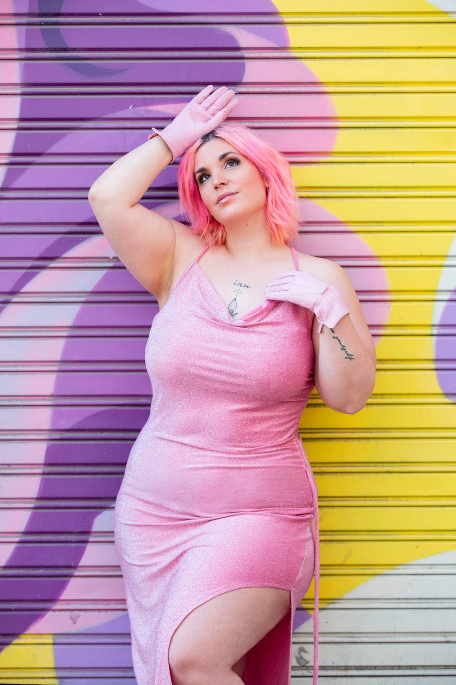 Fotos: Nekane, la modelo &#039;curvy&#039; bilbaína con el pelo rosa que pasó de odiar su cuerpo a triunfar en la moda