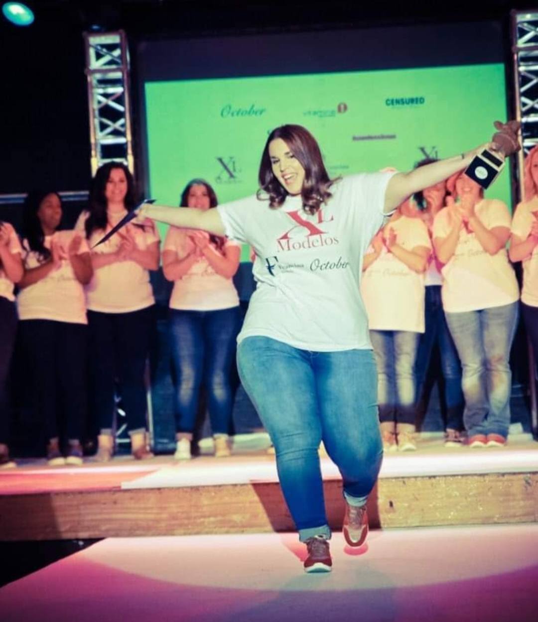 Fotos: Nekane, la modelo &#039;curvy&#039; bilbaína con el pelo rosa que pasó de odiar su cuerpo a triunfar en la moda