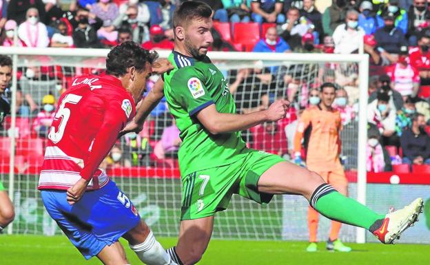 El presidente de Osasuna remite al Athletic a la cláusula de Moncayola