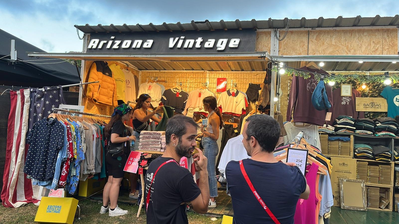 Fotos: Arizona Vintage, el imperio de la ropa de segunda mano bilbaína se instala en el BBK Live