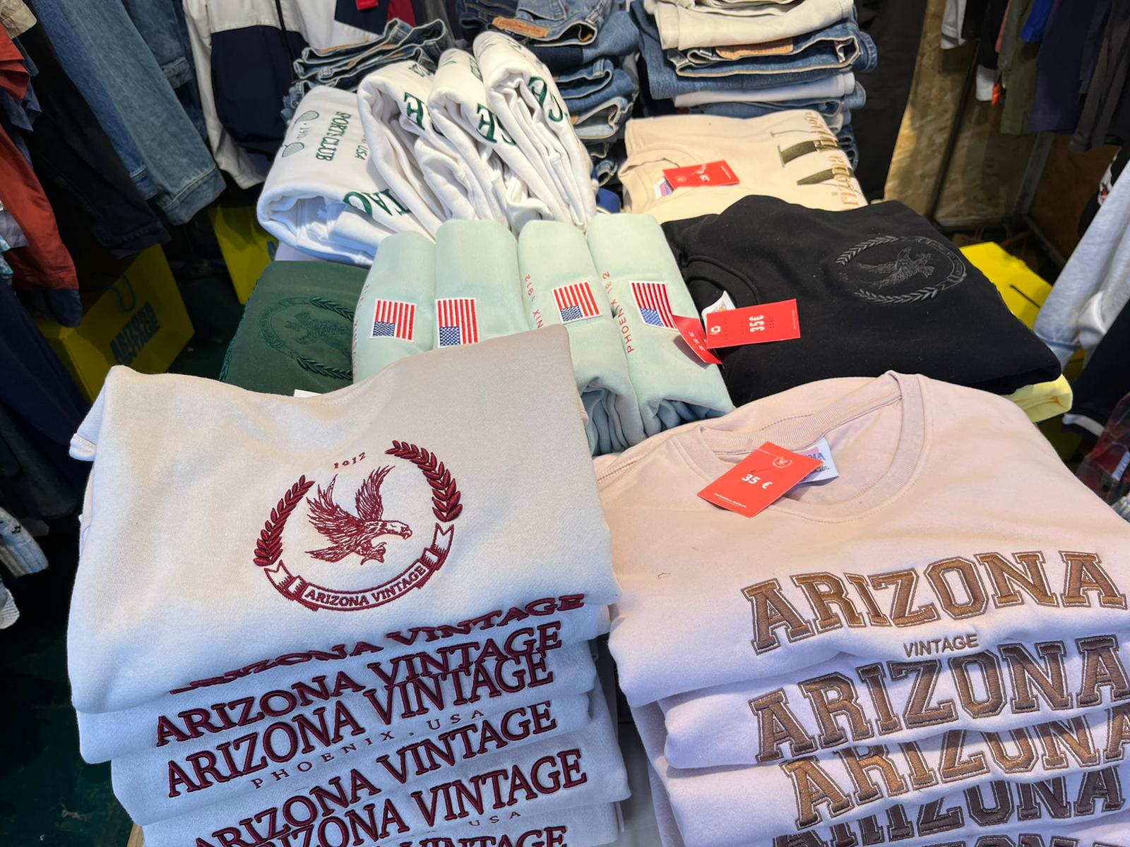 Fotos: Arizona Vintage, el imperio de la ropa de segunda mano bilbaína se instala en el BBK Live