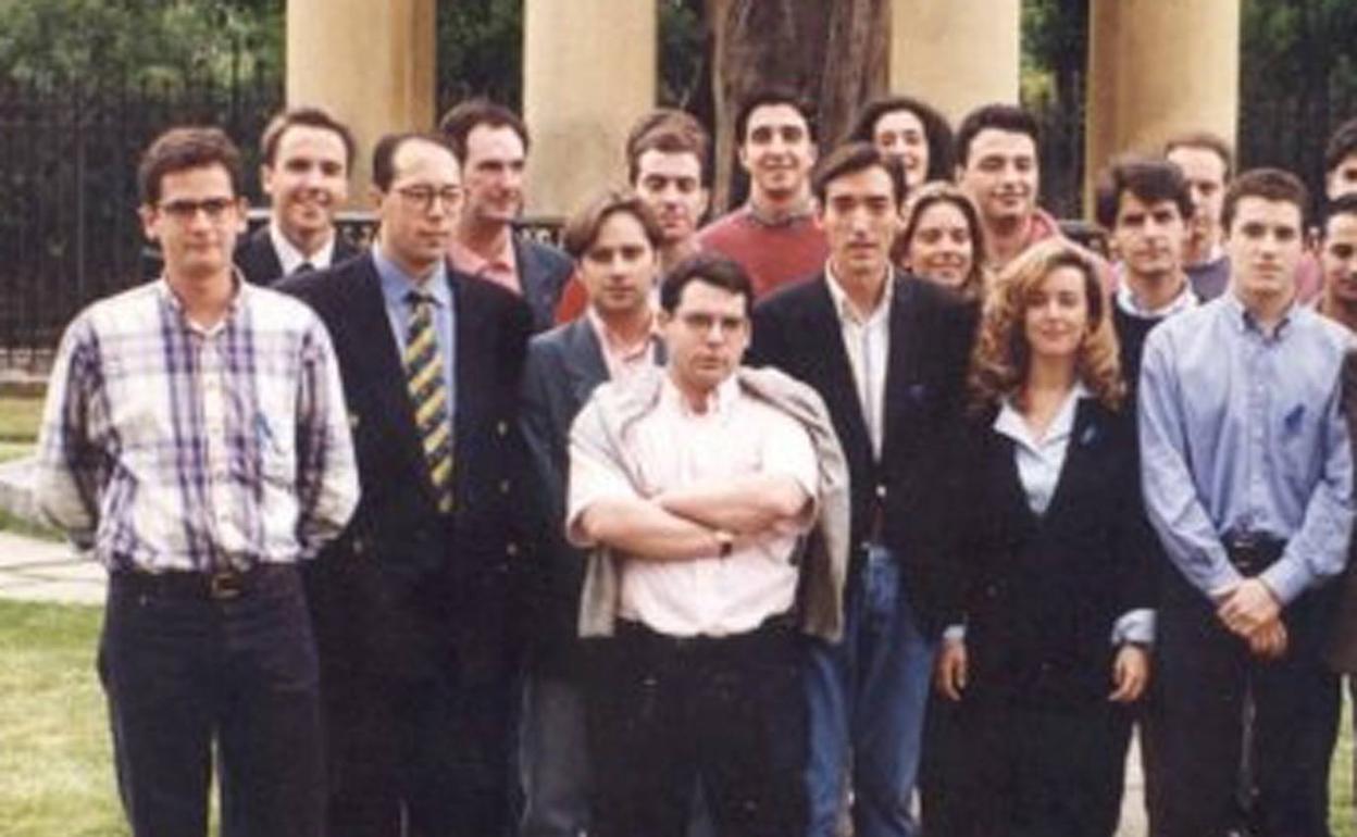 Antonio Basagoiti, a la izquierda. El tercero por la izquierda en Miguel Ángel Blanco. Imagen de un acto del PP en Gernika.