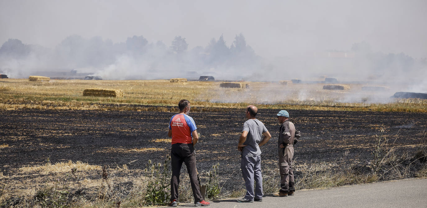 Fotos: El incendio entre Argandoña y Villafranca, en imágenes