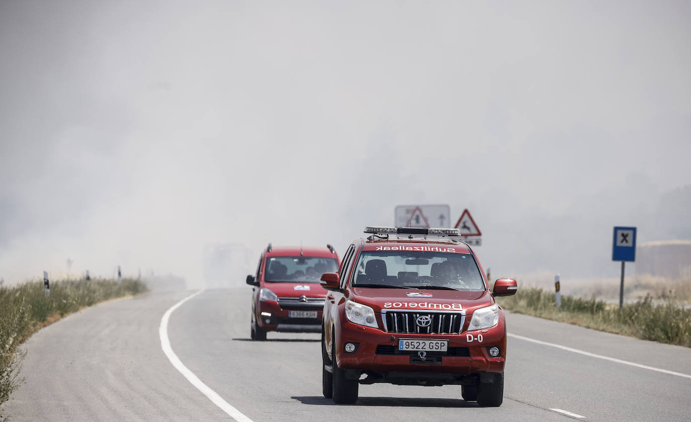 Fotos: El incendio entre Argandoña y Villafranca, en imágenes