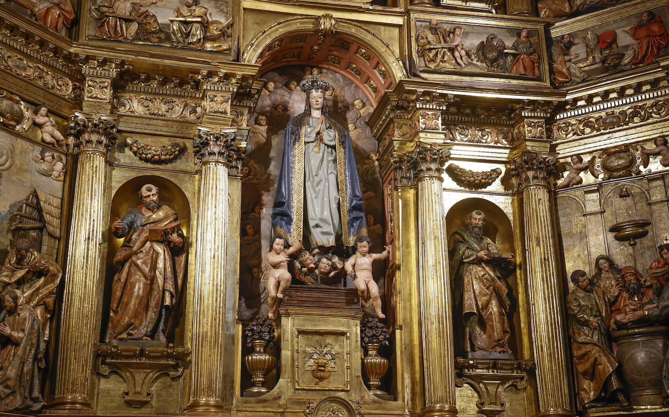 Fotos: Así ha quedado el retablo de San Miguel tras su restauración