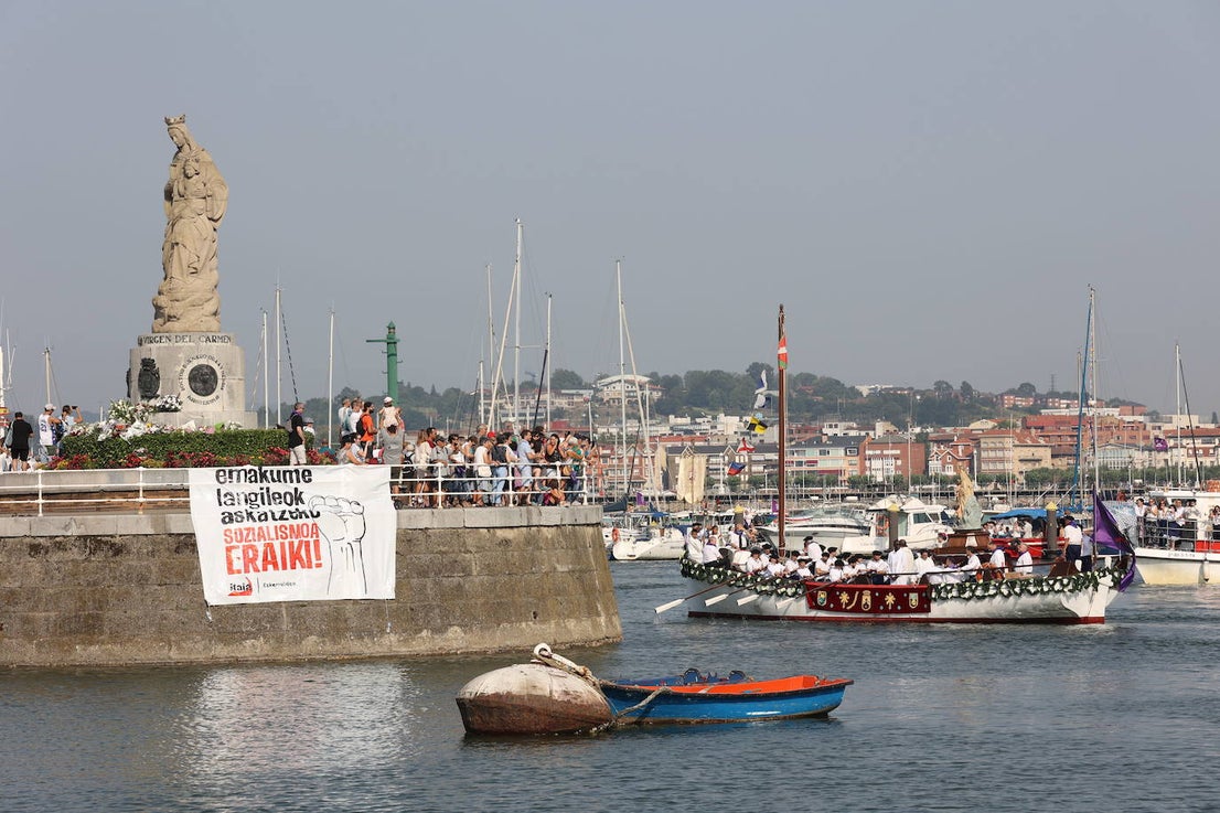 Fotos: Santurtzi rinde homenaje a la Virgen del Carmen