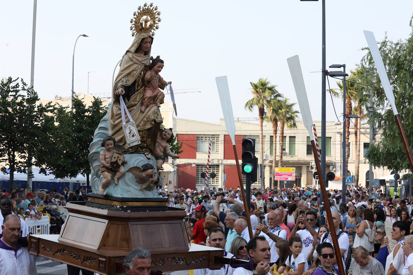Fotos: Santurtzi rinde homenaje a la Virgen del Carmen