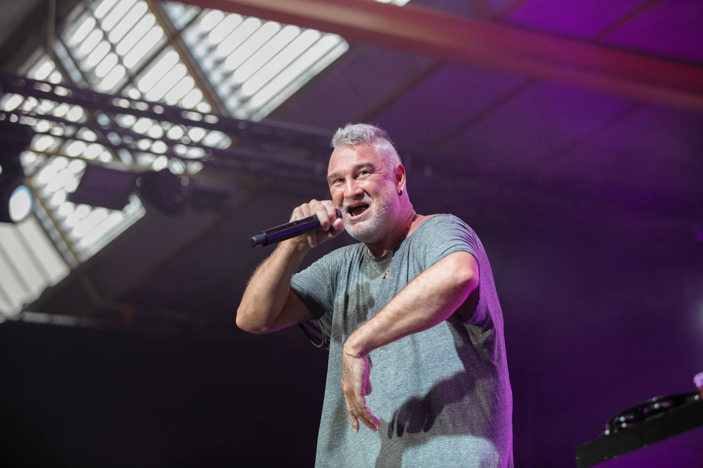 Fotos: Kase O despide el festival con un repaso a uno de los mejores repertorios del rap nacional