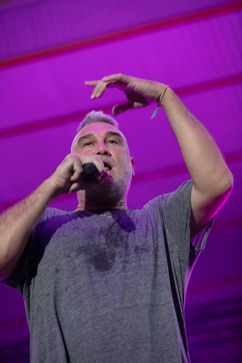 Fotos: Kase O despide el festival con un repaso a uno de los mejores repertorios del rap nacional