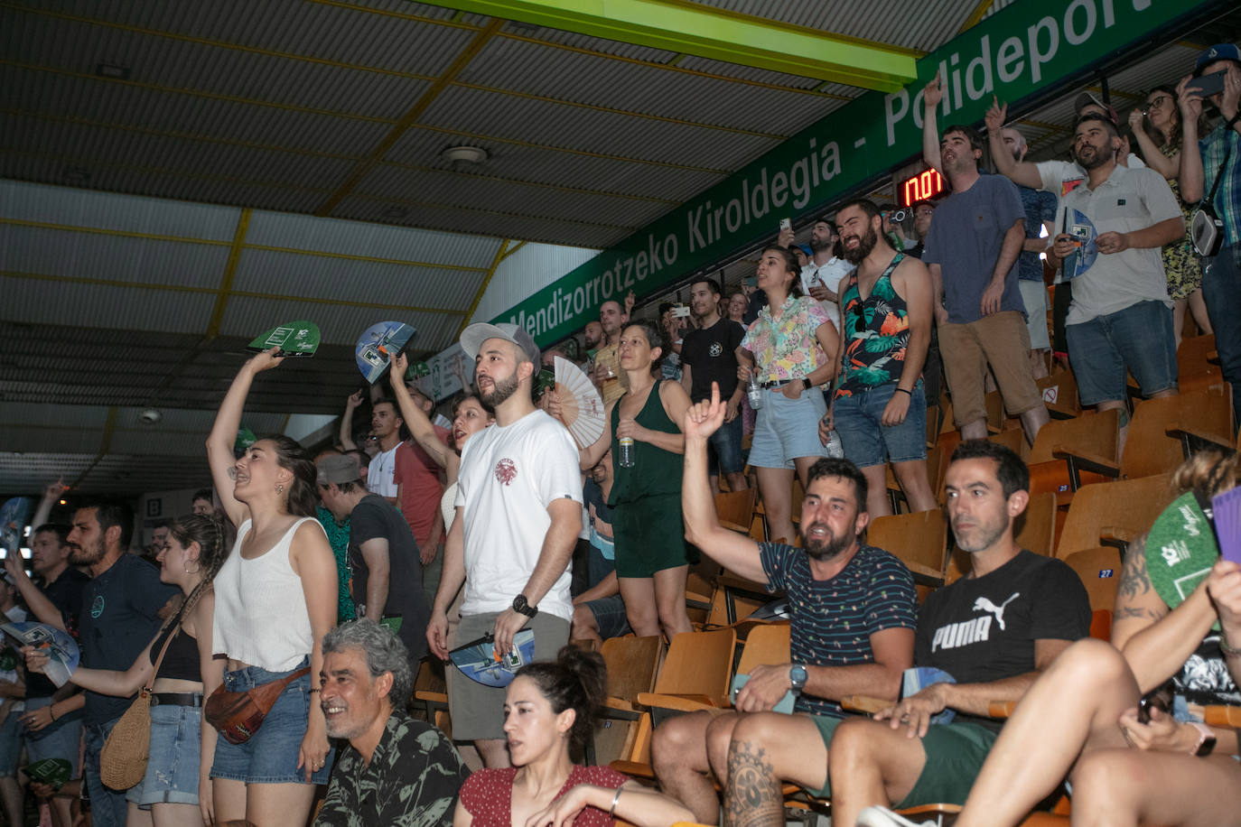 Fotos: Kase O despide el festival con un repaso a uno de los mejores repertorios del rap nacional