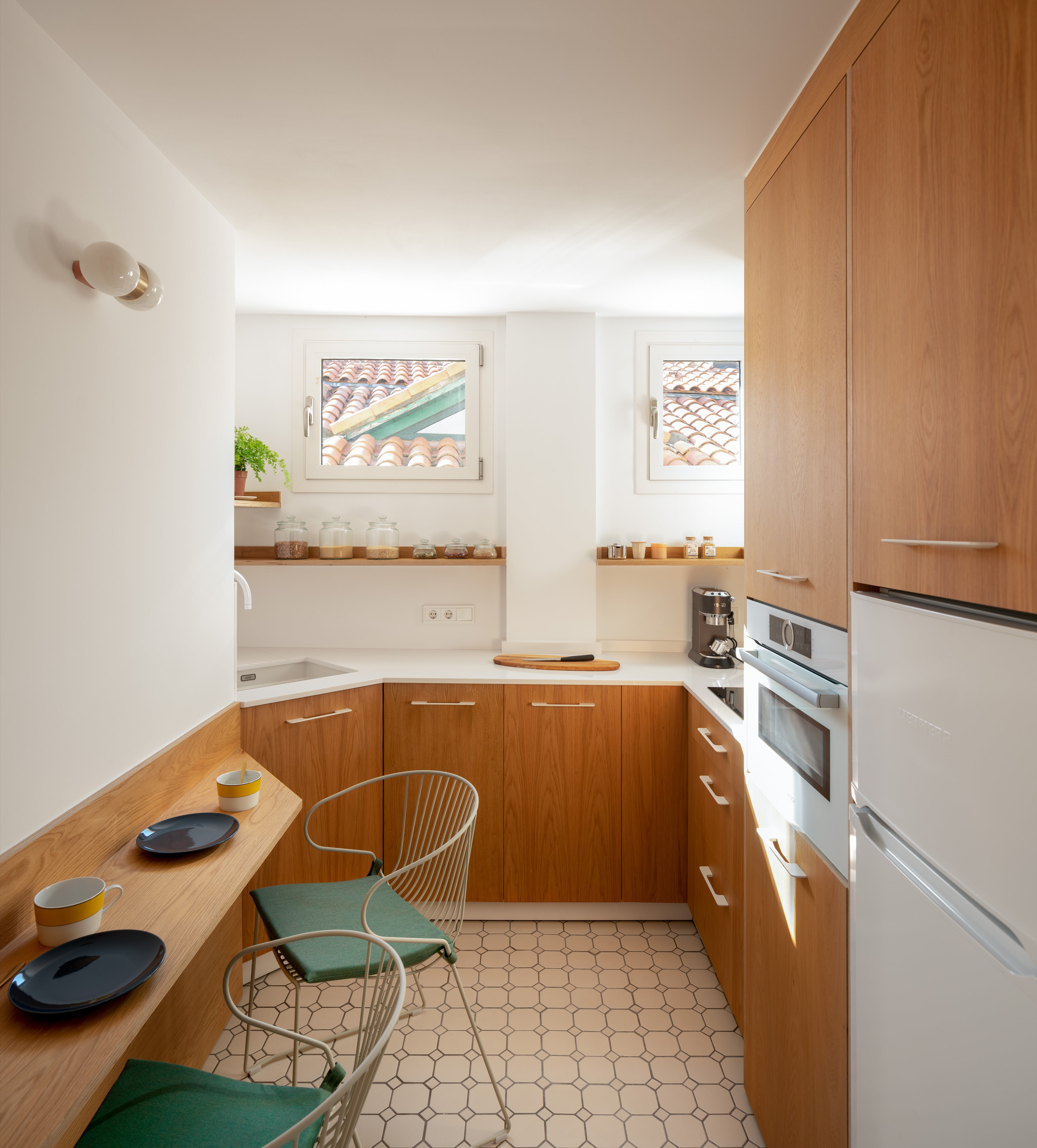 Fotos: El sorprendente &#039;minipiso&#039; de una pareja en el Puerto Viejo: 25 metros y habitaciones que se transforman