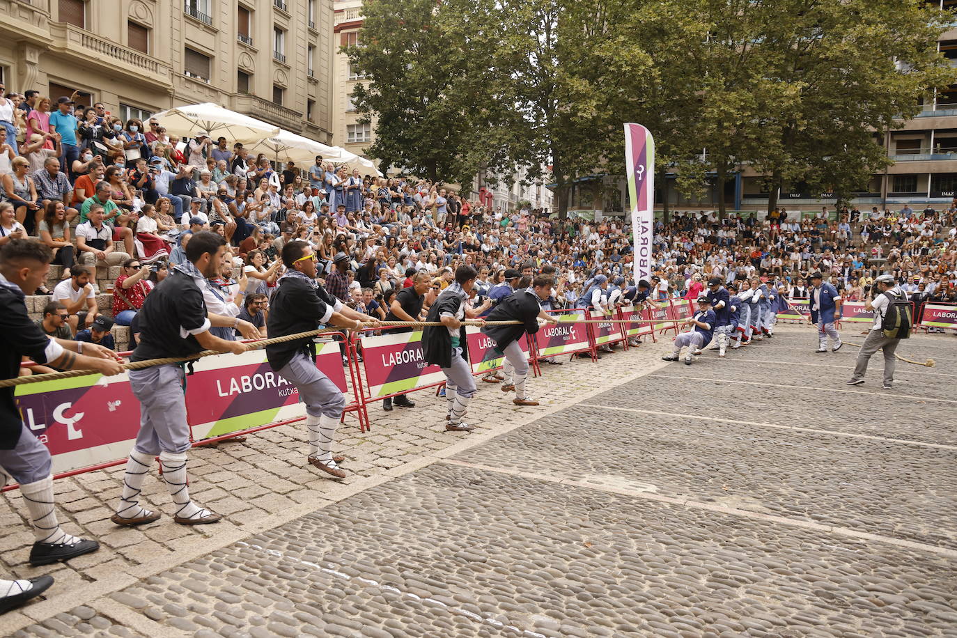 Fotos: Las pruebas de herri kirolak celebradas en Fueros, en imágenes