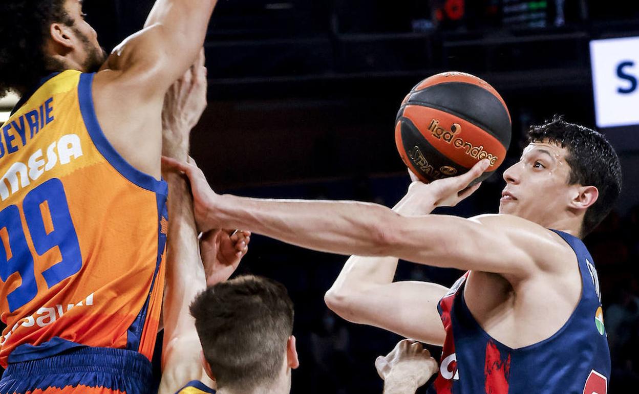 Simone Fontecchio deja el Baskonia por la NBA.