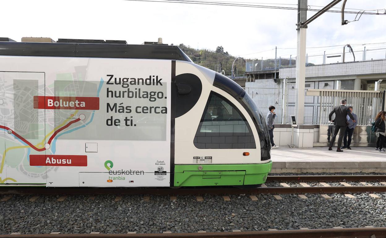 Euskotren, tranvía y línea 3 de Metro se suman al descuento del 50% a partir de septiembre