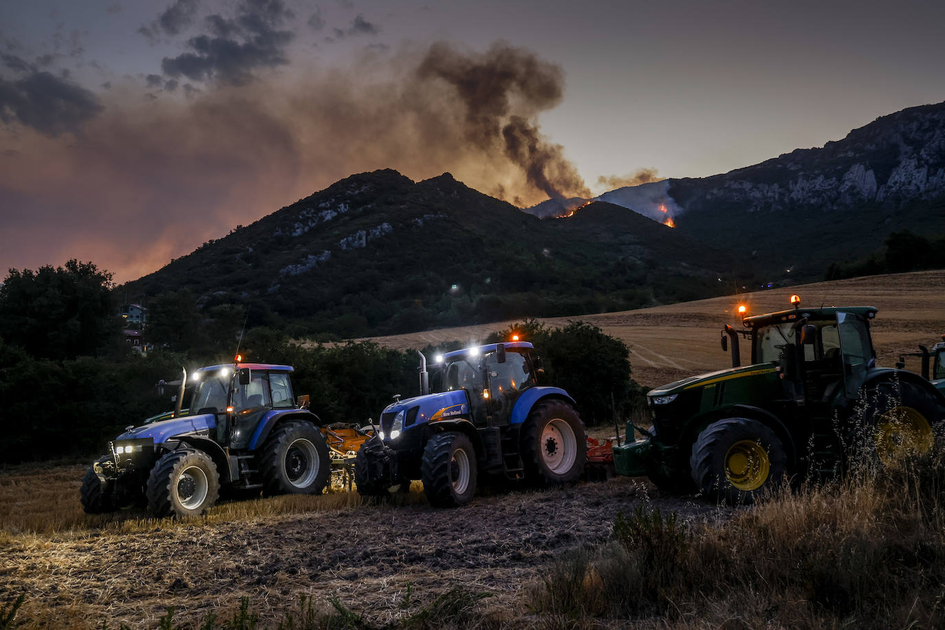 Fotos: Imágenes del incendio declarado en Zambrana