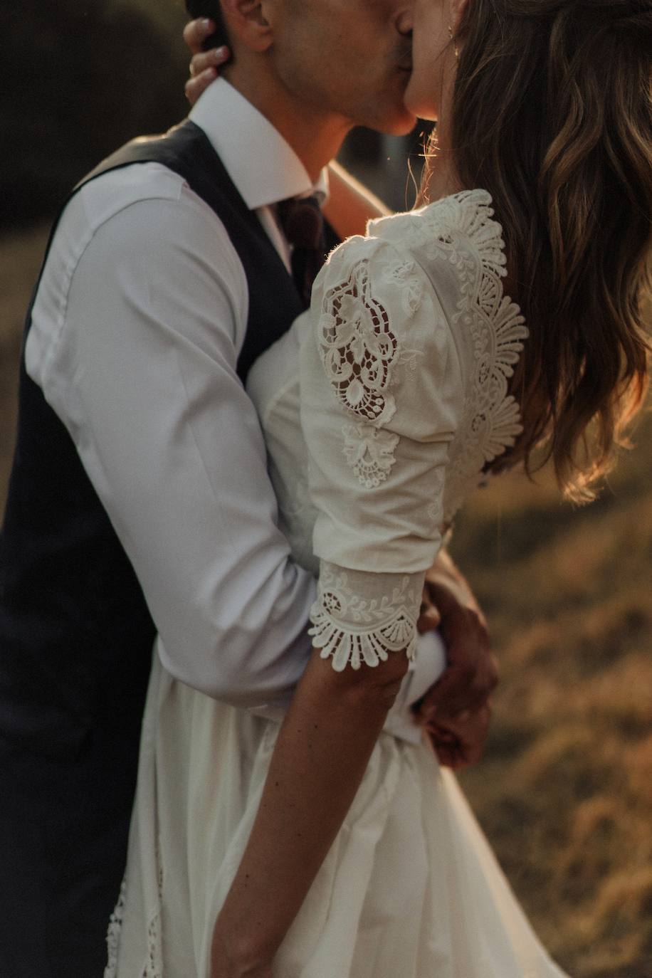 Fotos: Xandra, la novia sencilla con alpargatas y su boda en su casa de Llodio